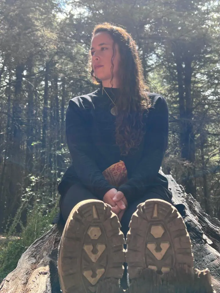 Elena, a member of the Harmonic Circle